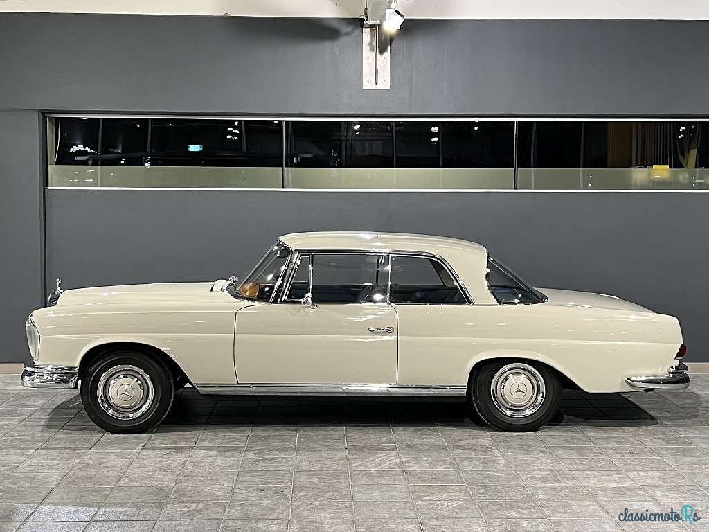 1967' Mercedes-Benz 250 SE/C W111 photo #3