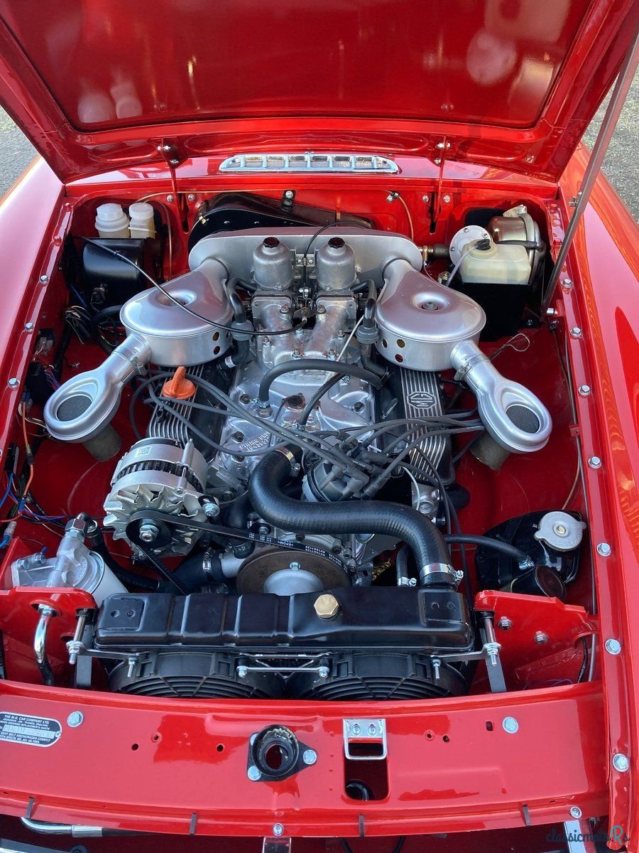 1976' MG MGB photo #4