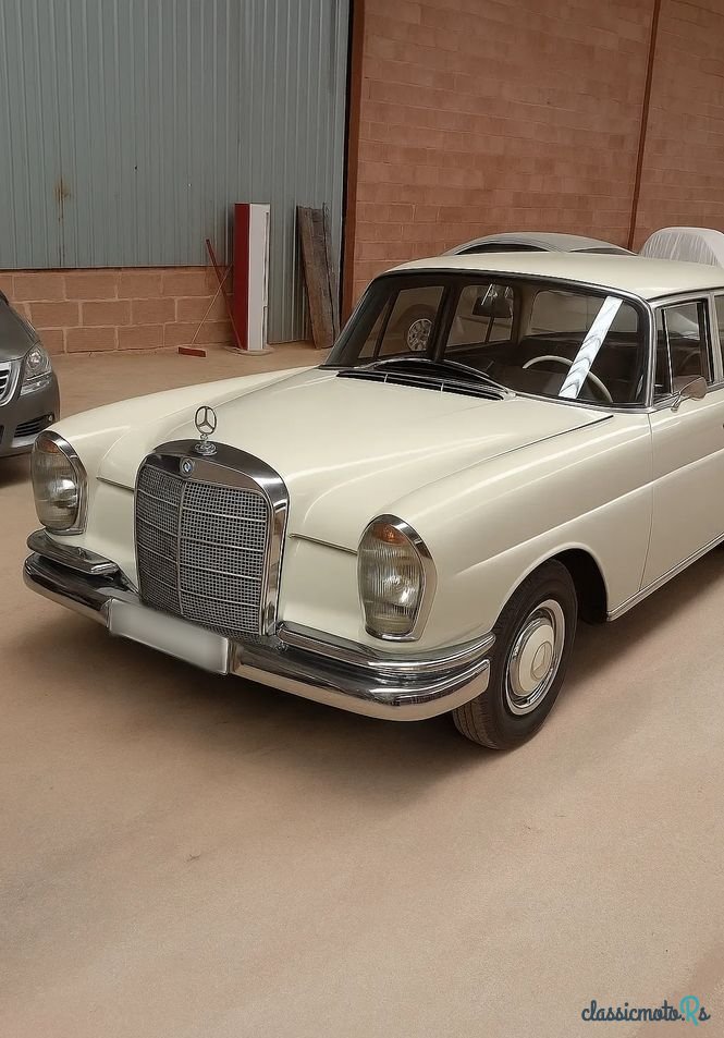 1963' Mercedes-Benz W111 220SE photo #1