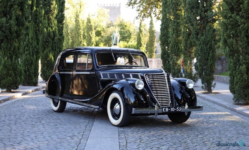 1939' Renault Viva Grand Sport photo #4