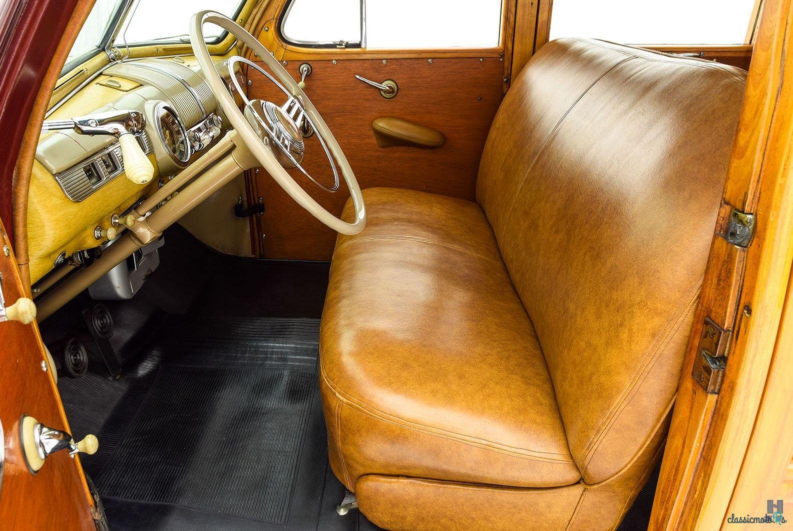 1946' Ford Deluxe photo #1