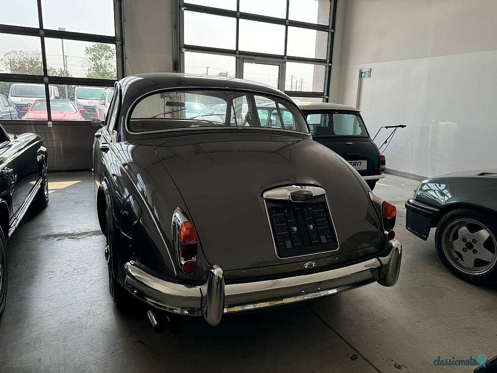 1962' Jaguar MK II photo #3