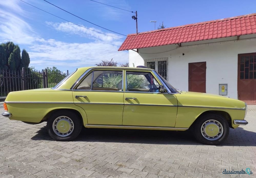 1974' Mercedes-Benz 115D photo #2