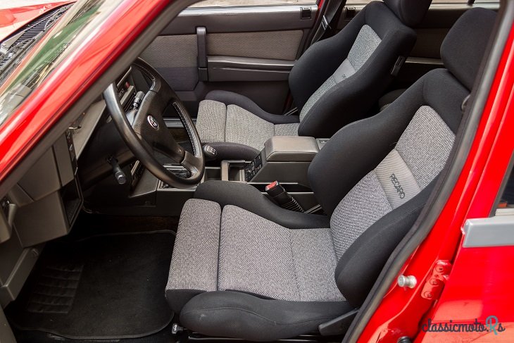 1989' Alfa Romeo 75 photo #4