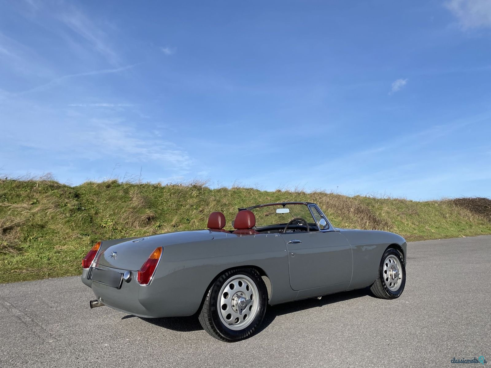 1975' MG Mgb 6 photo #3