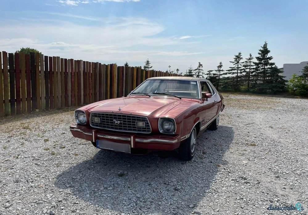 1975' Ford Mustang photo #2