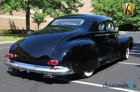 1942' Plymouth Custom photo #2