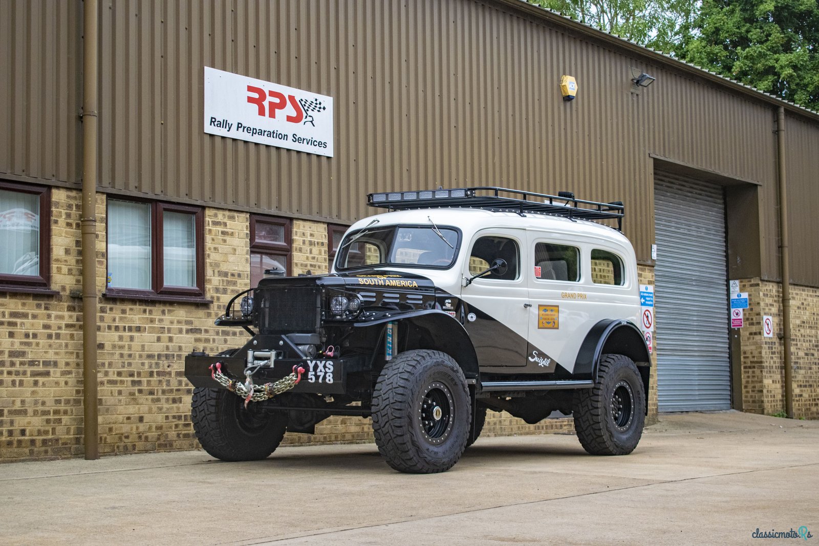 1941' Dodge Carryall photo #1