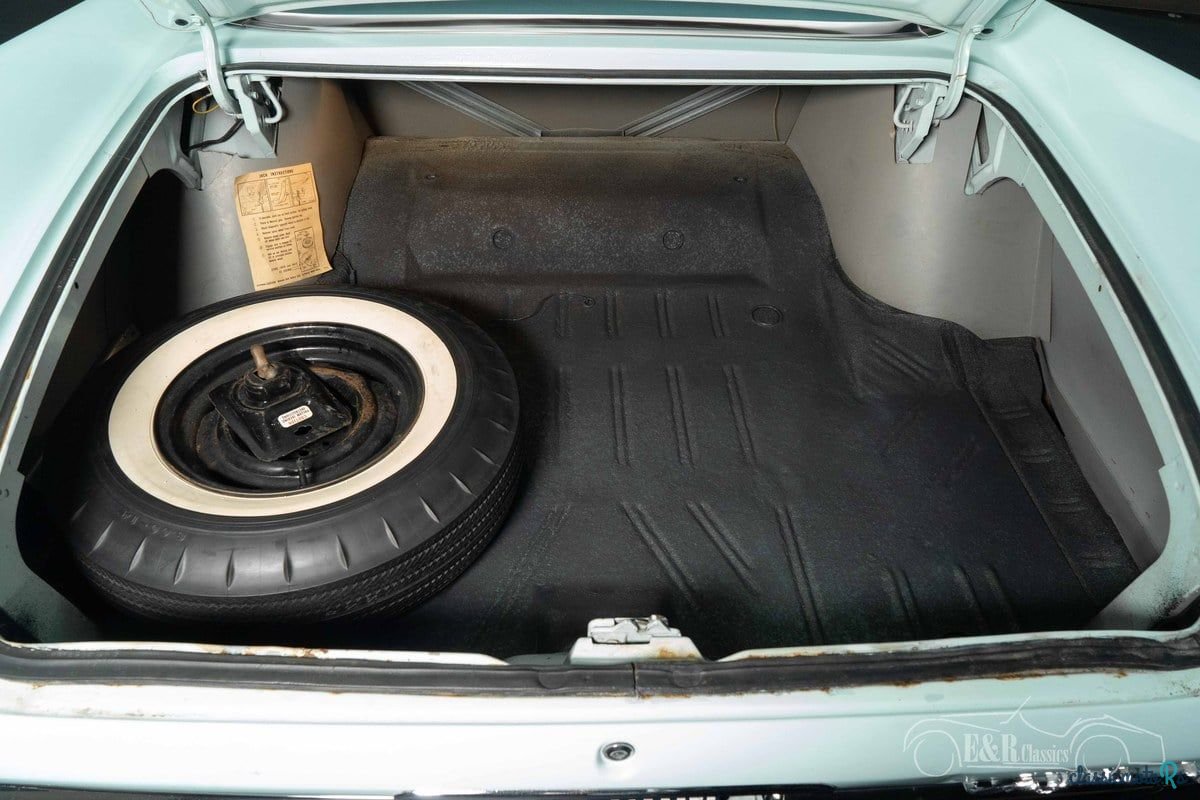 1960' Chrysler Windsor photo #5