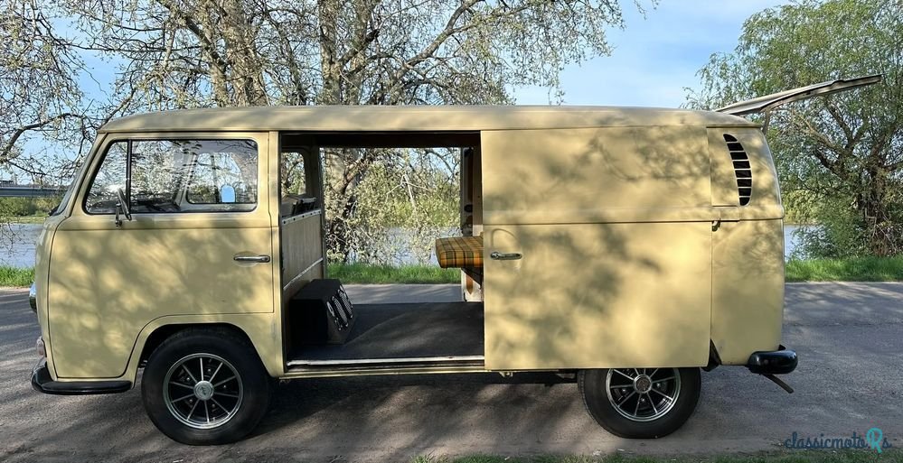 1969' Volkswagen Transporter photo #1