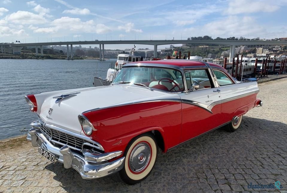 1956' Ford Thunderbird Fairlane Crown Victória photo #1