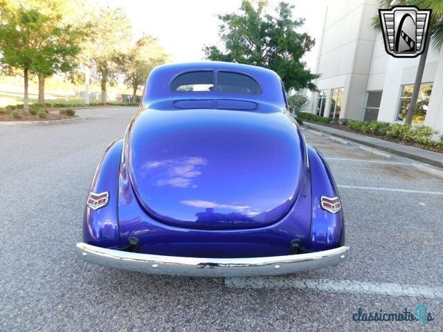 1940' Ford Deluxe photo #4