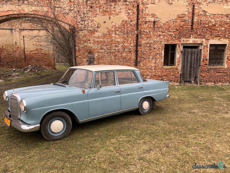 1965' Mercedes-Benz W110 photo #5