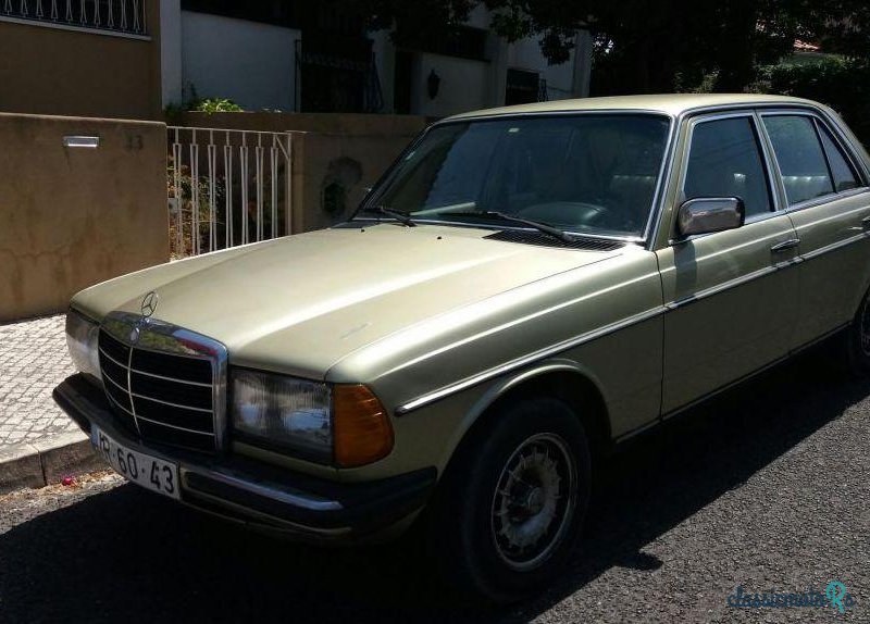 1980' Mercedes-Benz 300 Diesel photo #2