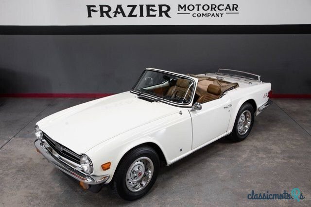 1976' Triumph TR6 photo #1