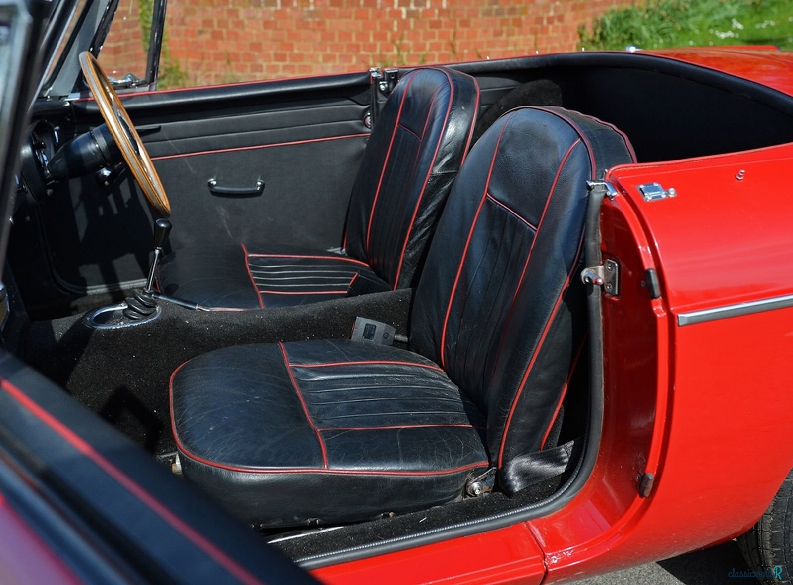 1965' MG MGB photo #5