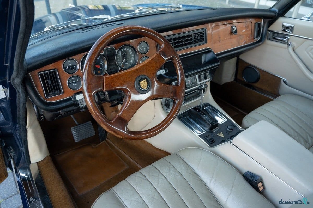 1976' Jaguar XJ photo #4