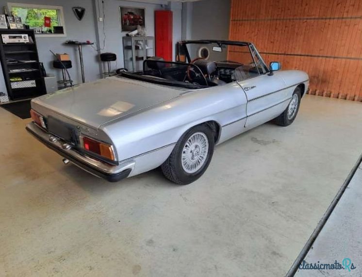 1974' Alfa Romeo Spider photo #5