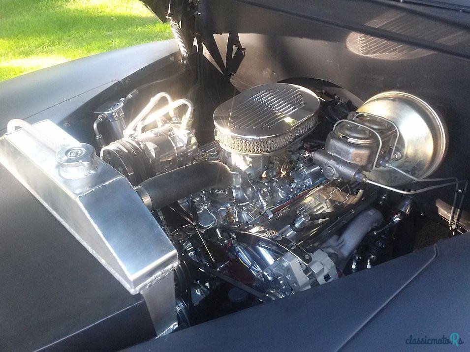 1948' Ford Super Deluxe photo #3