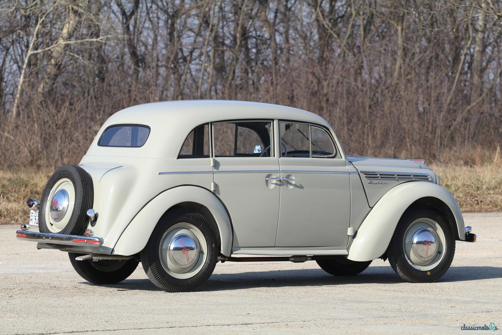 1949' Moskvitch 400 photo #1