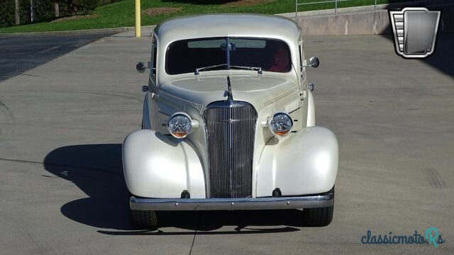 1937' Chevrolet Master Deluxe photo #2