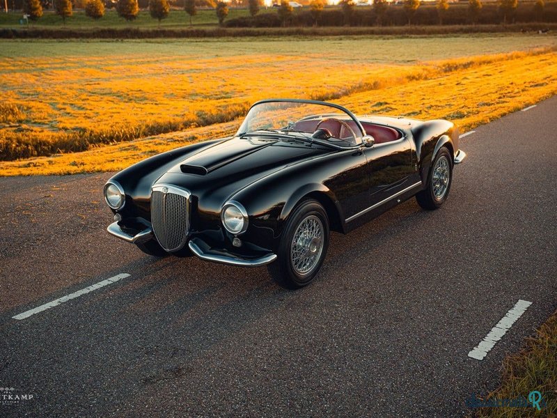 1955' Lancia Aurelia photo #3