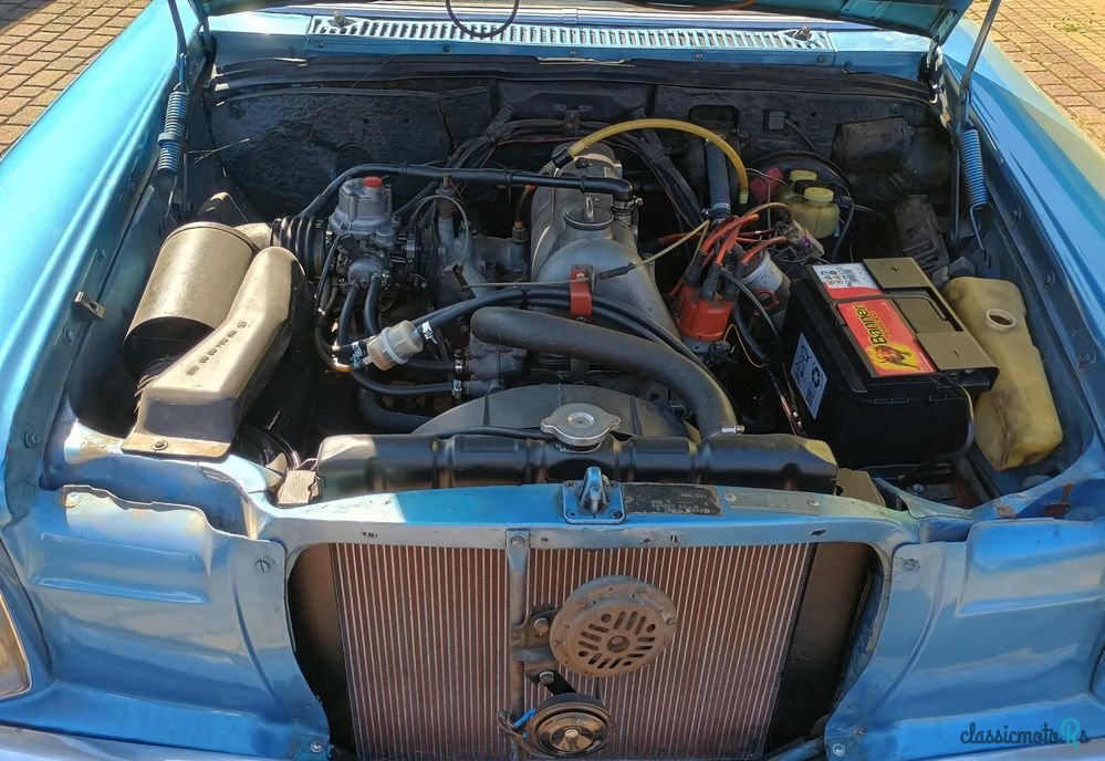 1971' Mercedes-Benz W115 200E photo #6