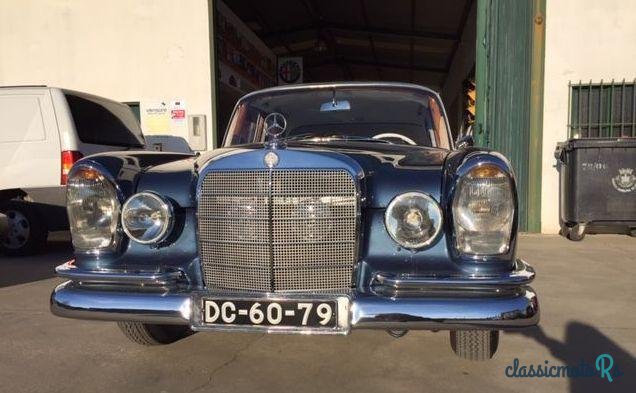 1965' Mercedes-Benz 230 photo #3
