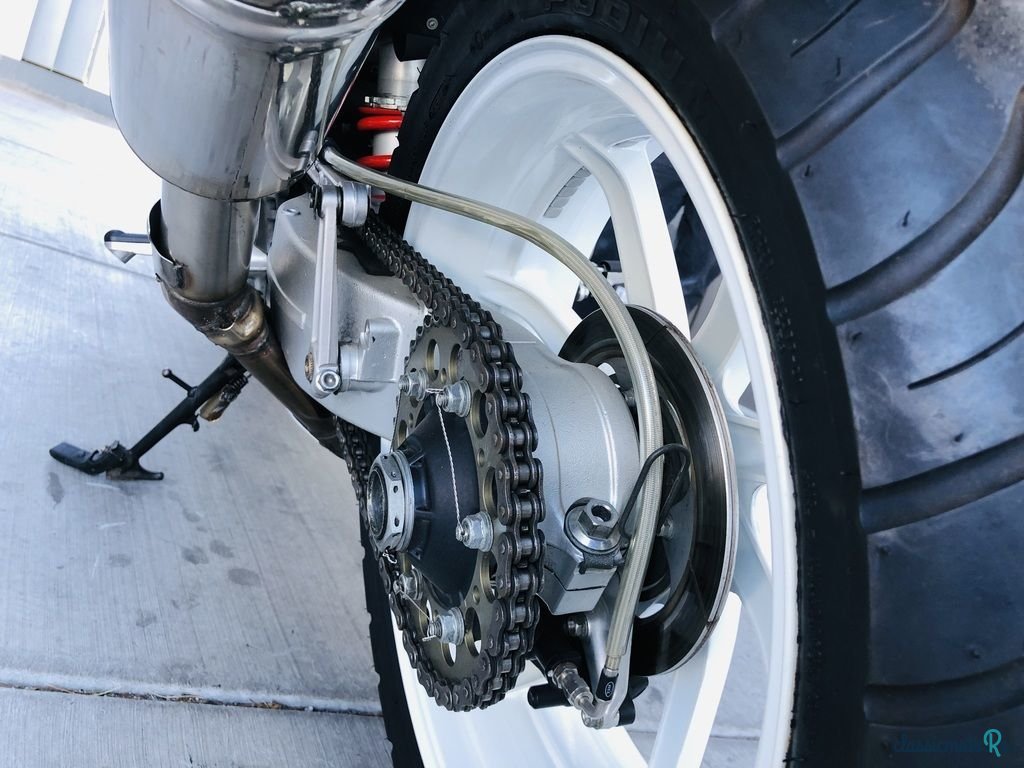 1988' Honda 1988 Honda® RC 30 photo #5