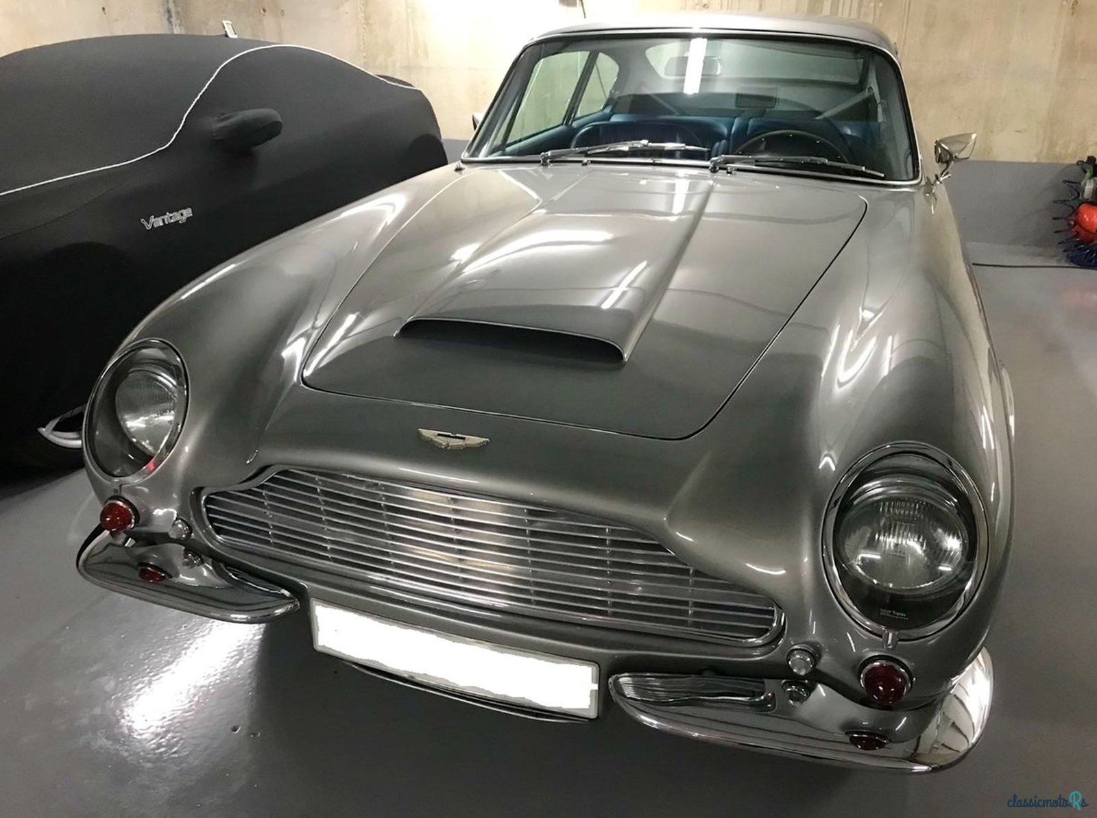 1969' Aston Martin DB6 photo #1