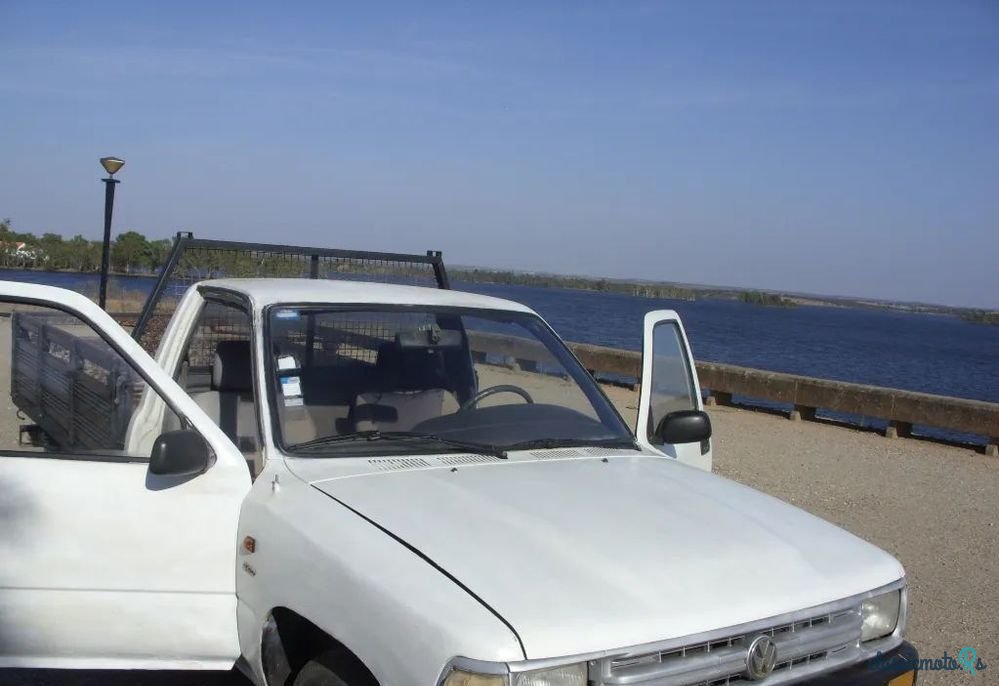1989' Volkswagen Taro photo #2