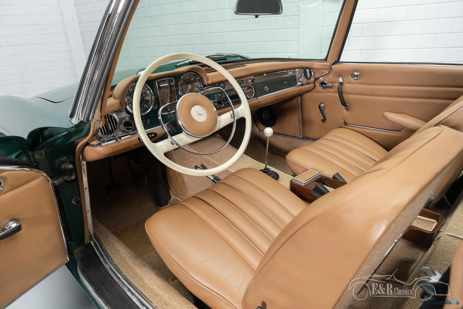 1965' Mercedes-Benz 230SL Pagoda photo #2