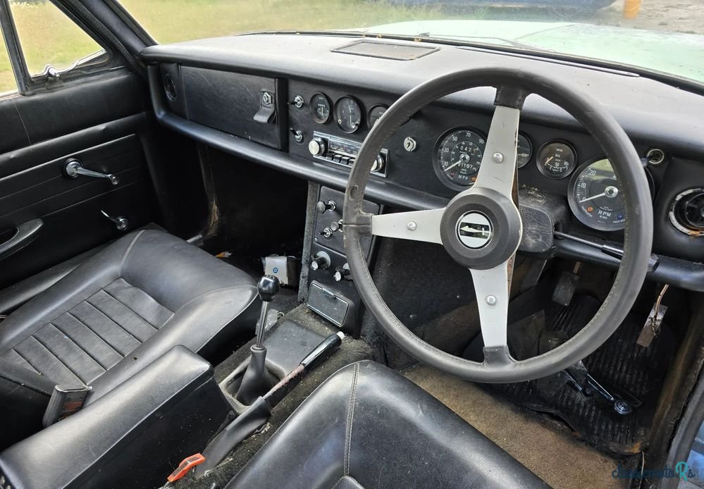 1970' Reliant Scimitar photo #4