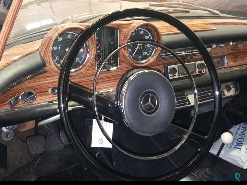 1965' Mercedes-Benz 200 photo #5