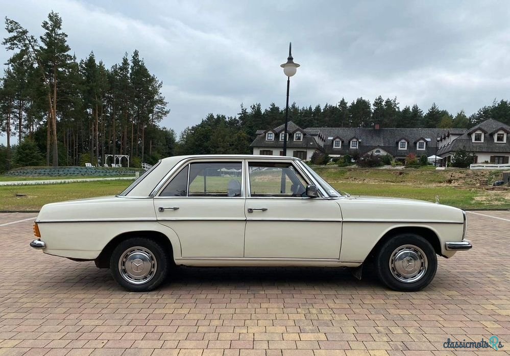 1976' Mercedes-Benz w115 photo #3