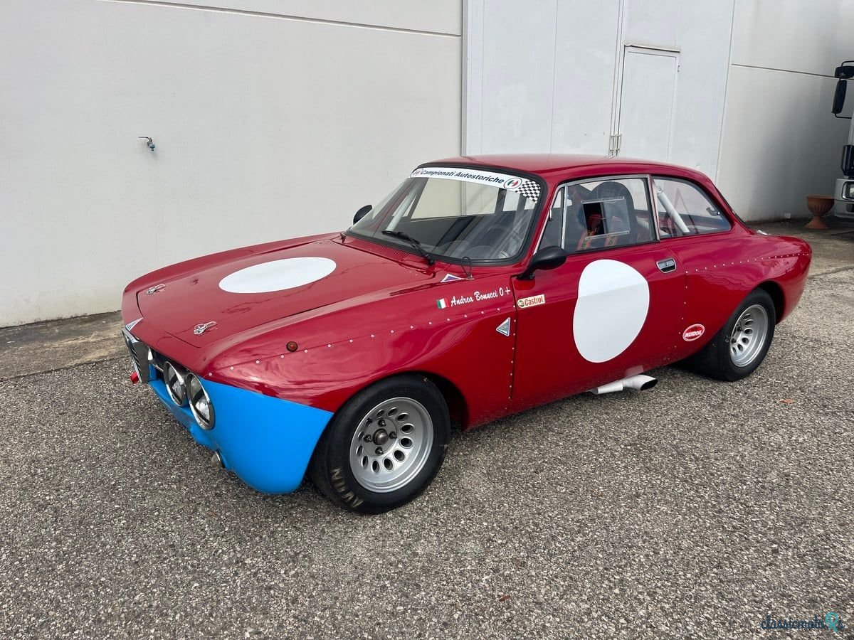 1968' Alfa Romeo GT photo #2