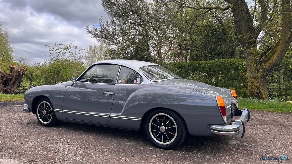1974' Volkswagen Karmann Ghia photo #3
