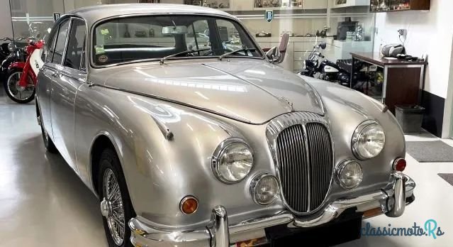 1966' Daimler photo #1