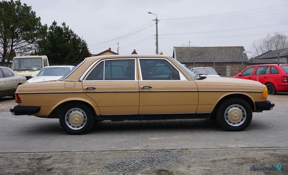 1978' Mercedes-Benz W123 photo #6