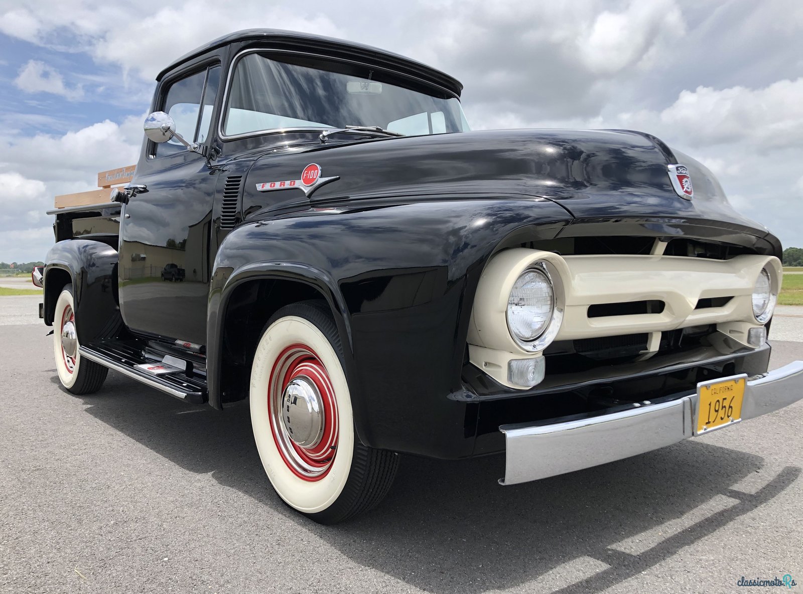 1956' Ford F-100 photo #2