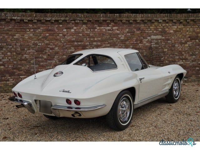 1963' Chevrolet Corvette photo #2