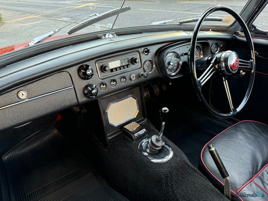 1964' MG MGB photo #5