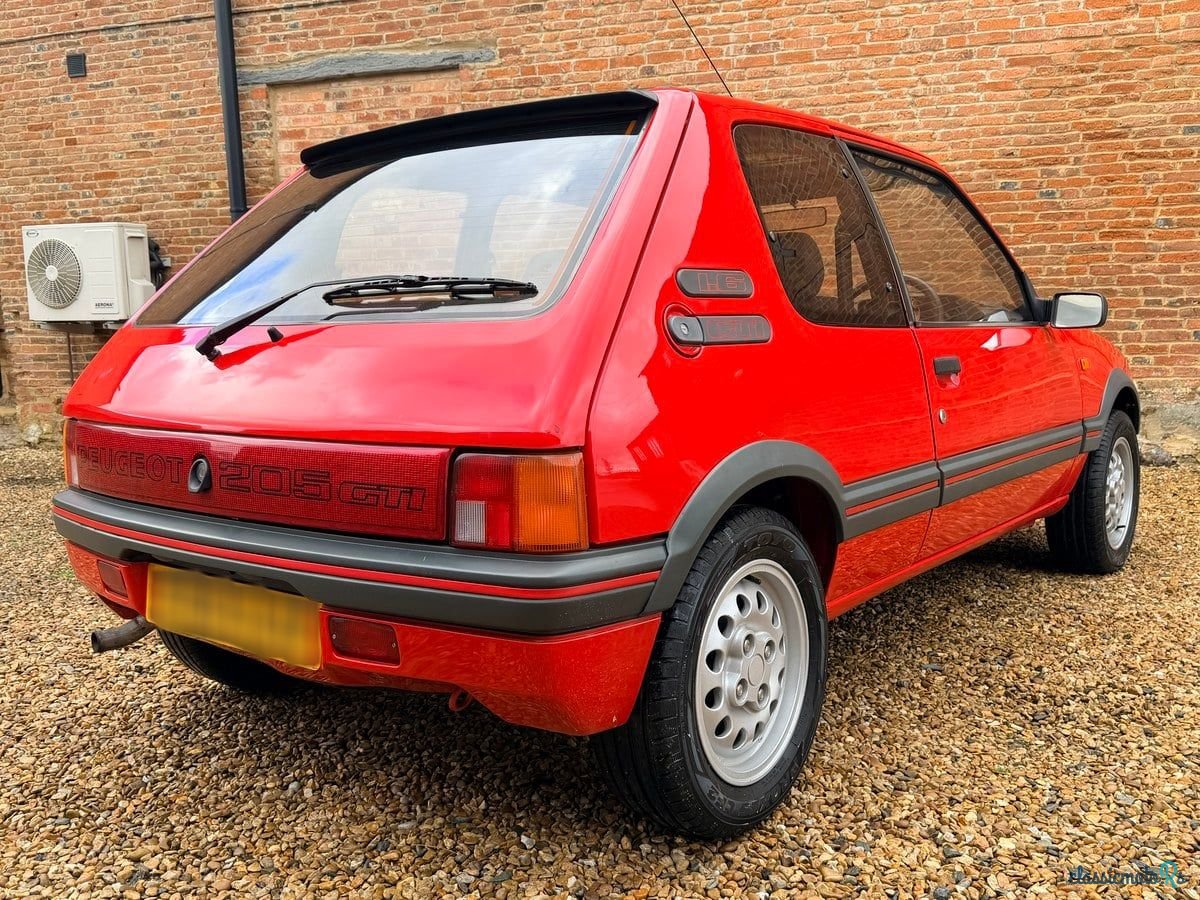 1988' Peugeot 205 photo #2