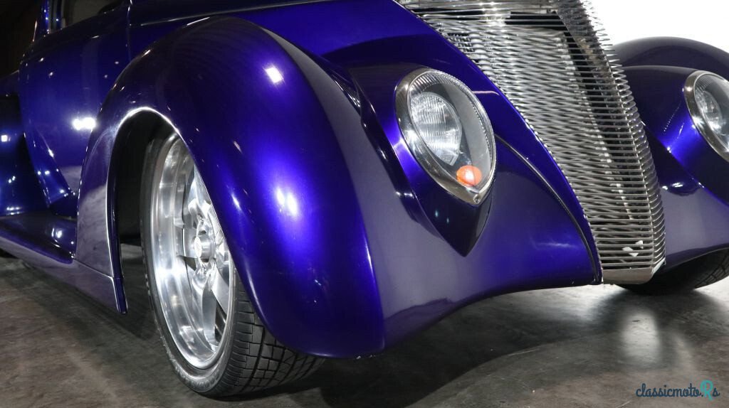 1937' Ford Custom photo #5