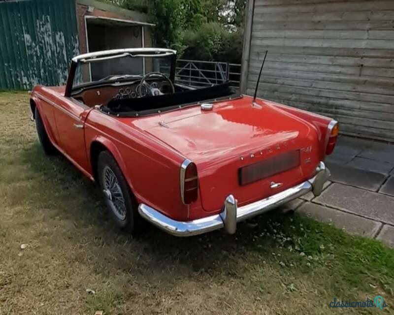 1965' Triumph TR4 photo #2