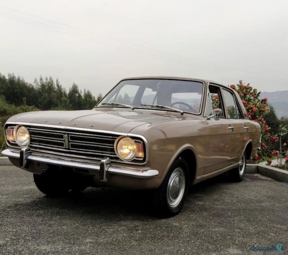 1969' Ford Cortina photo #1