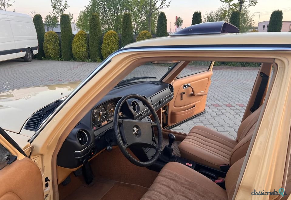 1980' Mercedes-Benz W123 photo #5