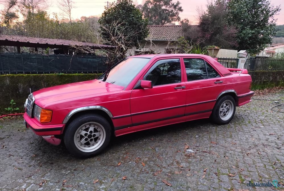 1987' Mercedes-Benz W201 190 D 2.0 photo #3