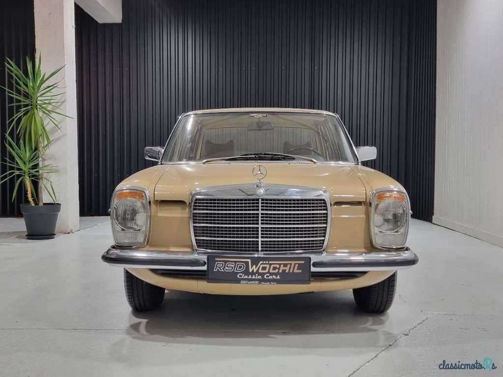 1973' Mercedes-Benz 240D photo #2