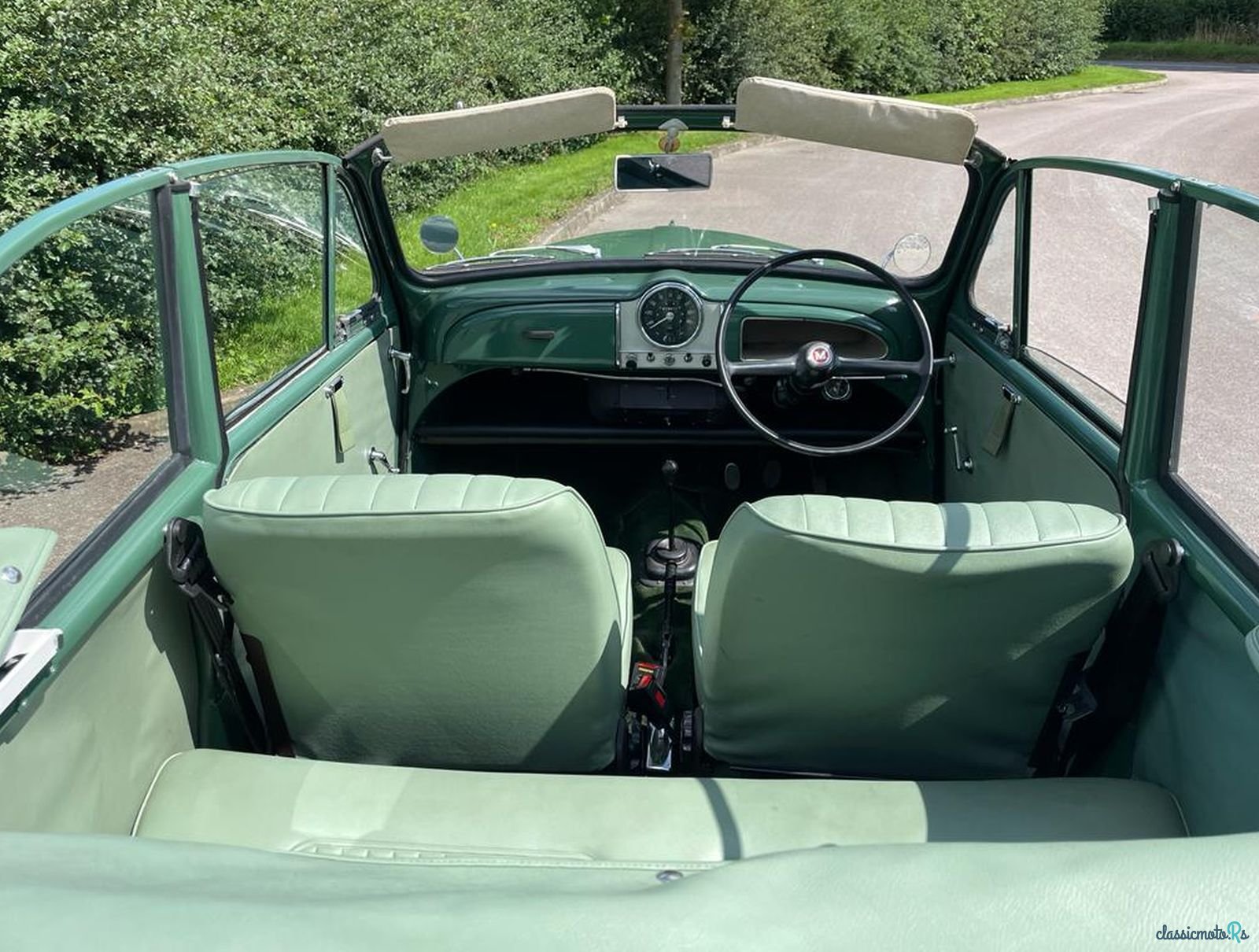 1968' Morris Minor photo #5